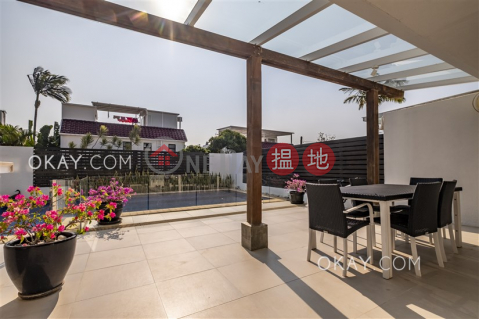 Gorgeous 4 bedroom with sea views, rooftop & terrace | For Sale|Wong Chuk Shan New Village(Wong Chuk Shan New Village)Sales Listings (OKAY-S13897)_0