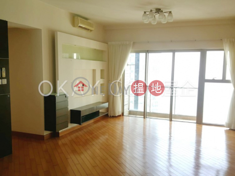 Lovely 3 bedroom on high floor with balcony | For Sale | Sorrento Phase 2 Block 2 擎天半島2期2座 _0