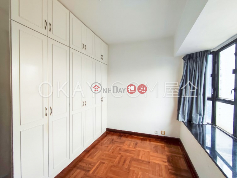 HK$ 29,000/ month Bel Mount Garden, Central District Tasteful 2 bed on high floor with harbour views | Rental