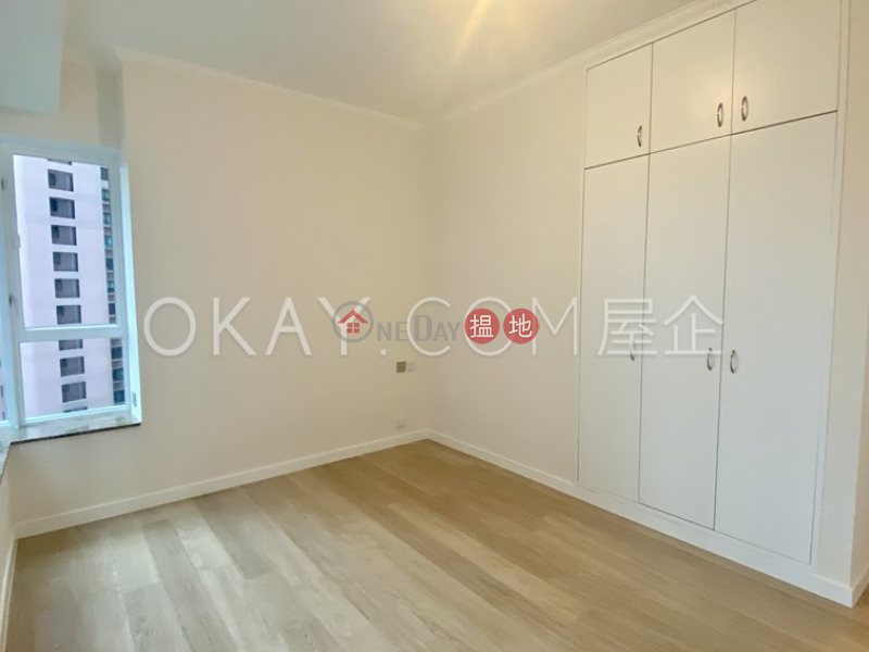 HK$ 37,500/ month Hillsborough Court Central District | Lovely 2 bedroom with parking | Rental