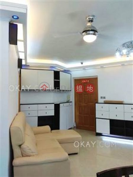 Dragon Centre Block 2, Low | Residential Sales Listings HK$ 8.9M