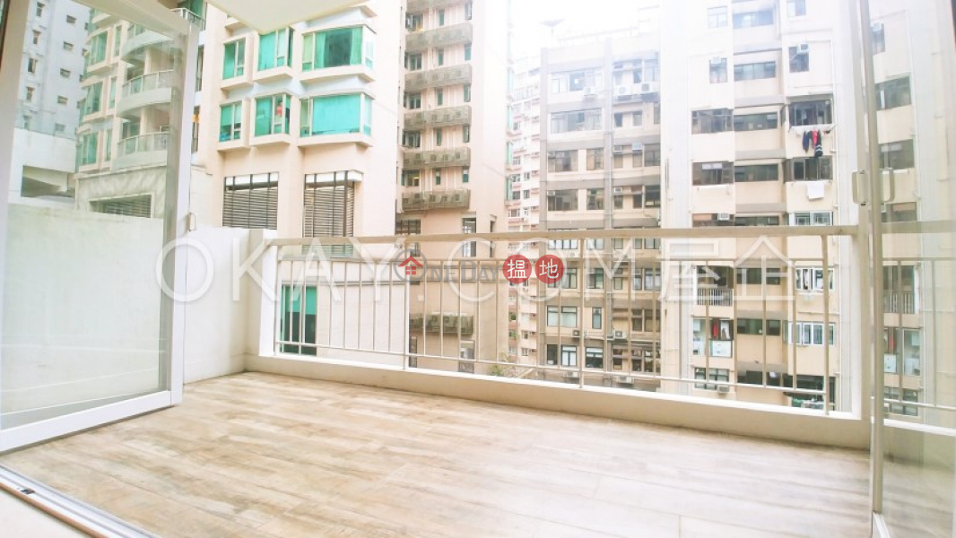 Efficient 3 bed on high floor with balcony & parking | Rental | Emerald Court 翡翠樓 Rental Listings