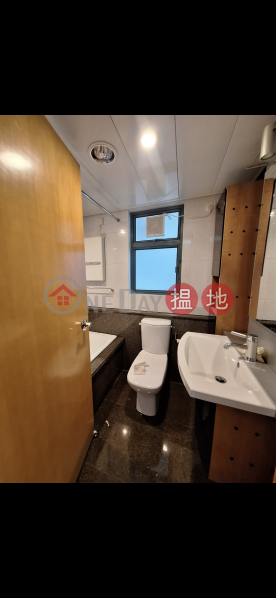 HK$ 52,000/ 月羅便臣道80號西區80 robinson road