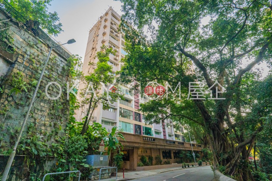 Stylish 3 bedroom with balcony & parking | Rental | Medallion Heights 金徽閣 Rental Listings