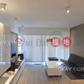 Efficient 2 bed on high floor with balcony & parking | Rental | Flora Garden 富麗園 _0