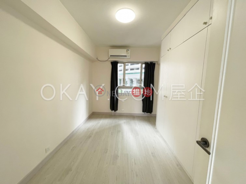 HK$ 57,000/ month Wing Hong Mansion | Central District | Efficient 3 bedroom on high floor with parking | Rental
