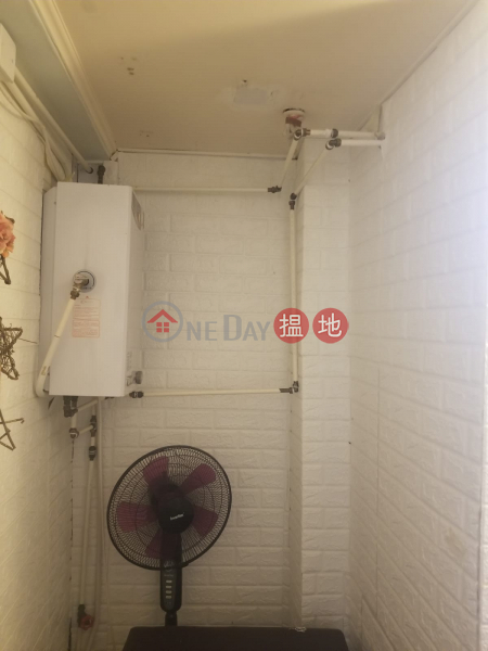 HK$ 16,000/ month | United Commercial Building Wan Chai District TEL: 98755238