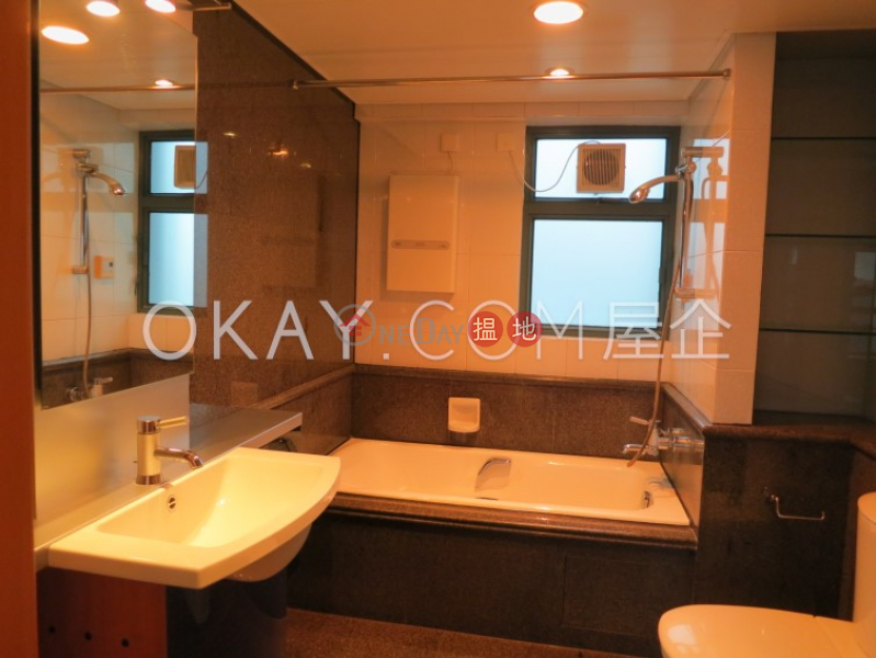 Tasteful 3 bedroom on high floor with harbour views | Rental | 80 Robinson Road 羅便臣道80號 Rental Listings