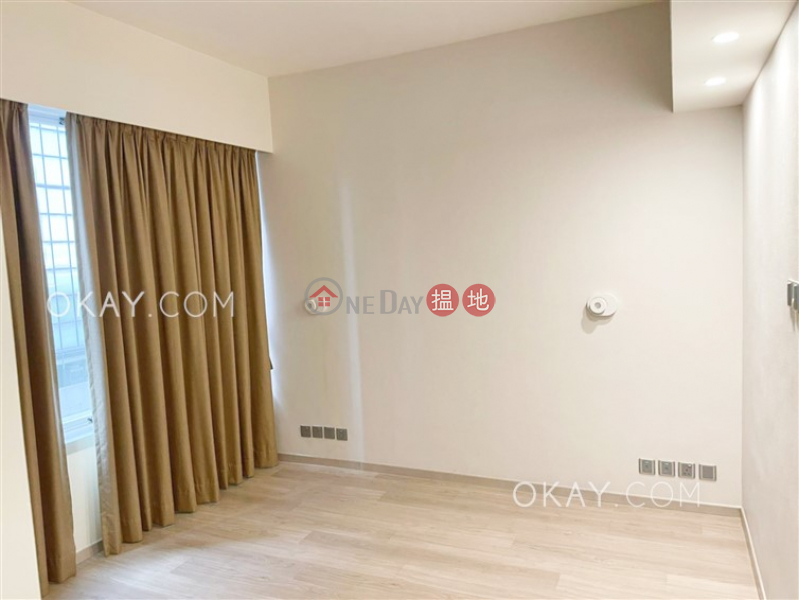 HK$ 45,000/ month | Convention Plaza Apartments, Wan Chai District Nicely kept 2 bedroom on high floor | Rental