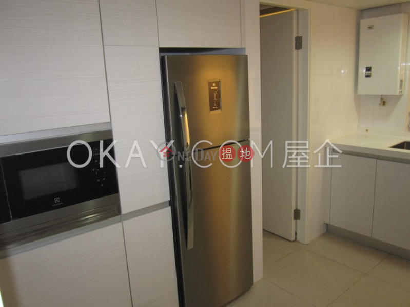 HK$ 56,000/ month Realty Gardens, Western District | Efficient 3 bedroom with harbour views & balcony | Rental