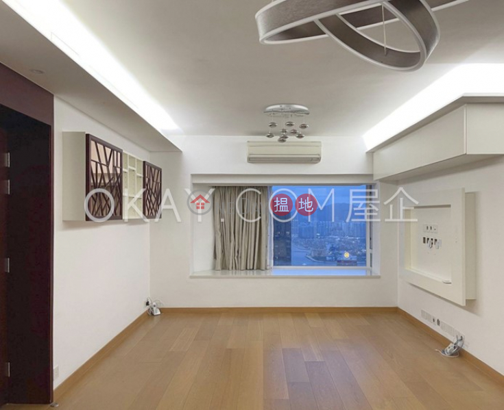 Charming 3 bedroom on high floor with parking | For Sale | Flourish Court 殷榮閣 Sales Listings