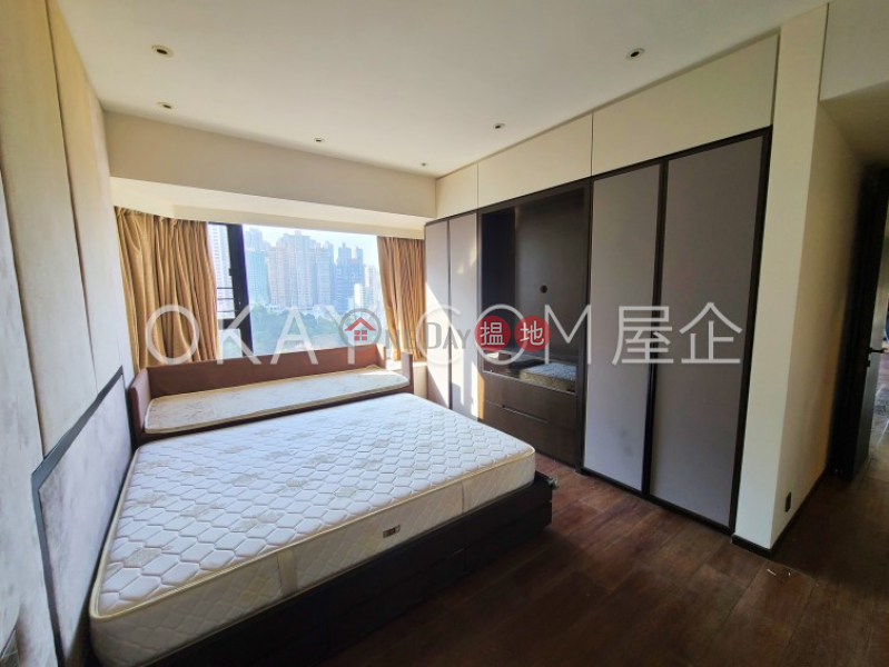 HK$ 42M | The Royal Court, Central District | Stylish 2 bedroom on high floor with balcony | For Sale