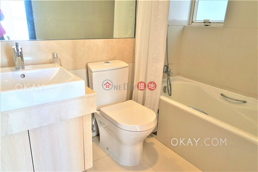 Practical 1 bedroom on high floor with balcony | Rental | The Icon 干德道38號The ICON Rental Listings