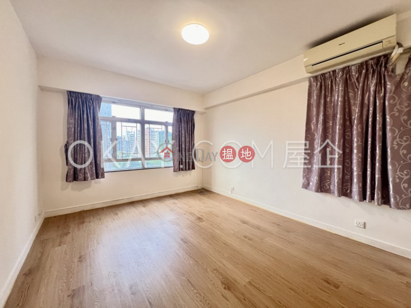 HK$ 40,000/ month, Park Garden, Wan Chai District Unique 3 bedroom with balcony & parking | Rental