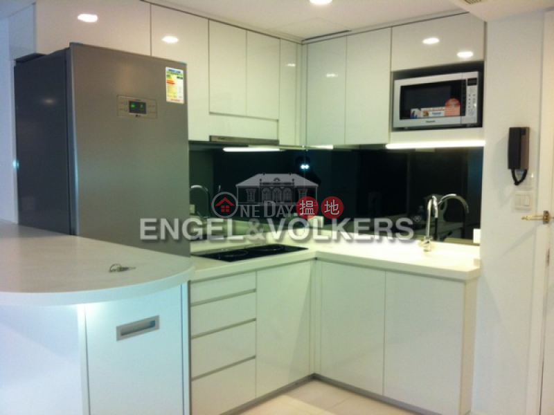 HK$ 40,000/ month Convention Plaza Apartments | Wan Chai District, 1 Bed Flat for Rent in Wan Chai