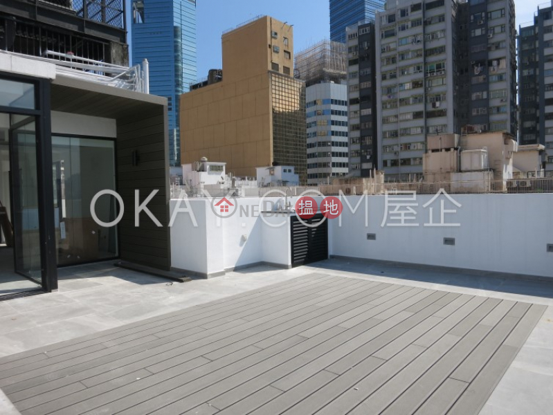 HK$ 65,000/ month | Kingston Building Block B, Wan Chai District | Stylish 2 bed on high floor with harbour views | Rental