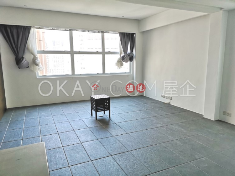 HK$ 55,000/ month Full View Court, Wan Chai District, Gorgeous 2 bedroom on high floor with rooftop & parking | Rental