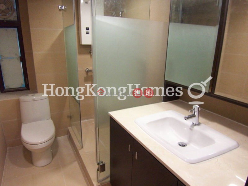 Property Search Hong Kong | OneDay | Residential | Rental Listings | 3 Bedroom Family Unit for Rent at Right Mansion