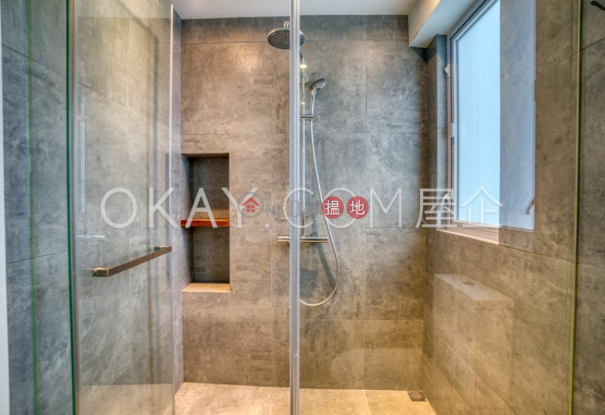 Hang Fat Building Middle, Residential | Sales Listings HK$ 12.2M
