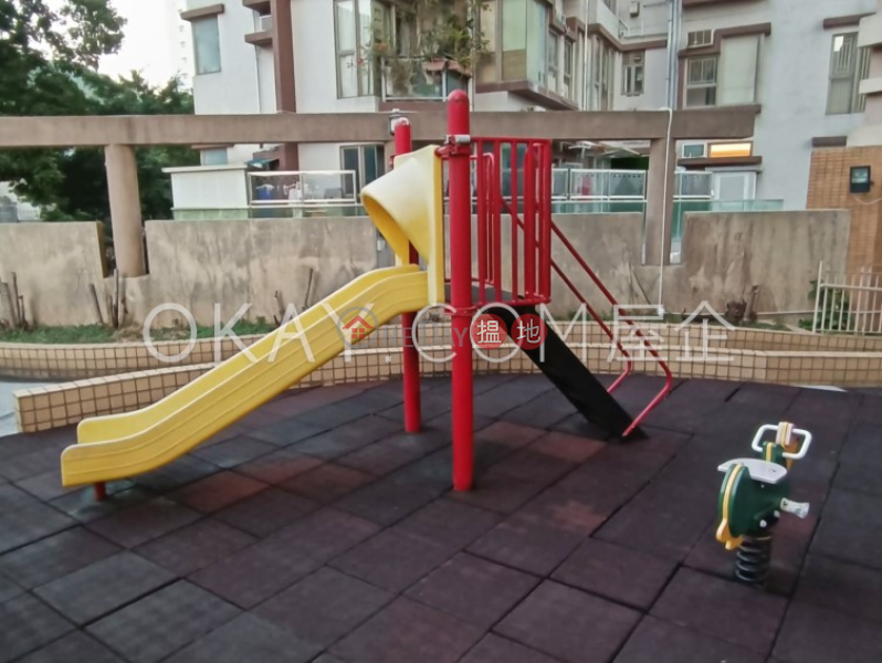 Intimate 3 bedroom on high floor | For Sale | Bayshore Apartments 海峰華軒 Sales Listings