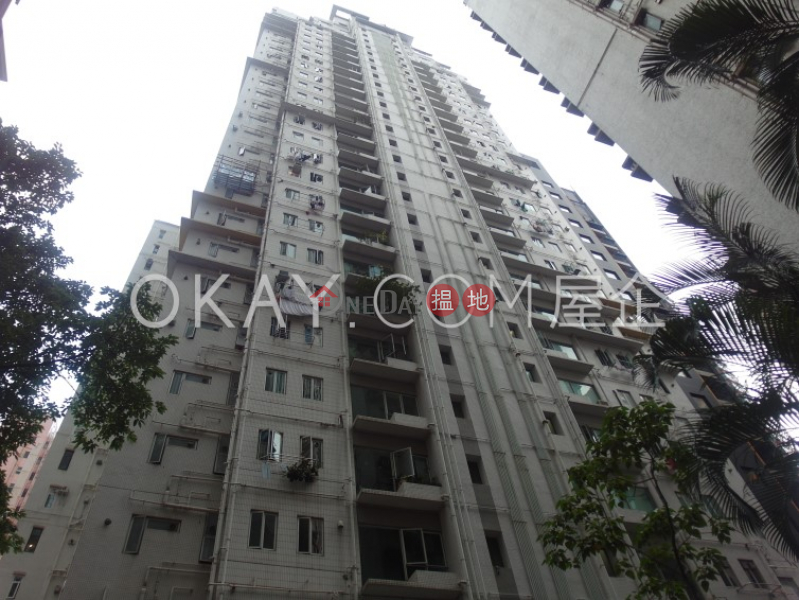 Luxurious penthouse with harbour views & rooftop | Rental | The Rednaxela 帝華臺 Rental Listings