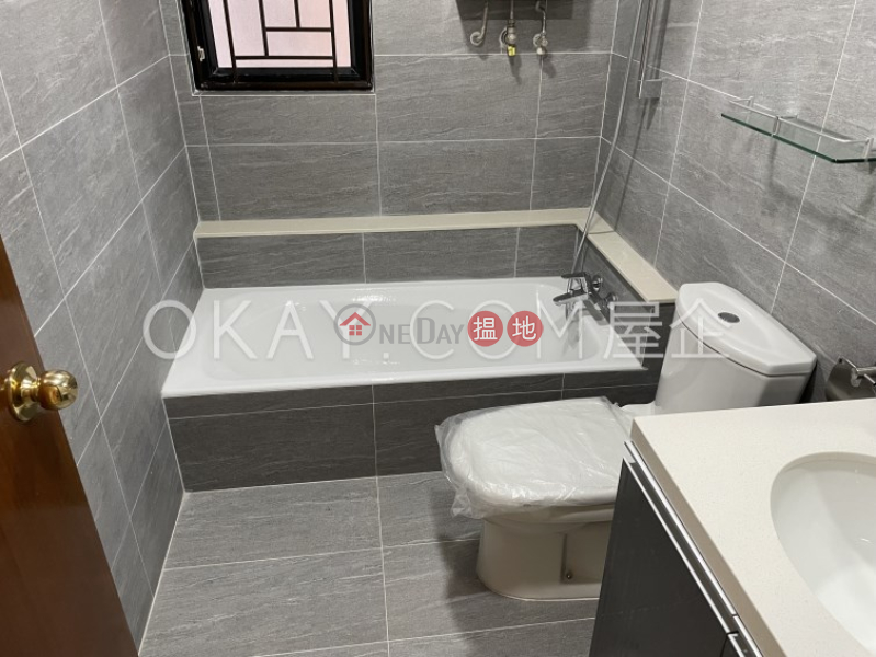 Unique 3 bedroom in Mid-levels West | For Sale, 10 Robinson Road | Western District | Hong Kong | Sales HK$ 17M