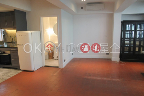 Charming 2 bedroom with rooftop | Rental, Ho Shing Lau 浩誠樓 | Central District (OKAY-R211047)_0