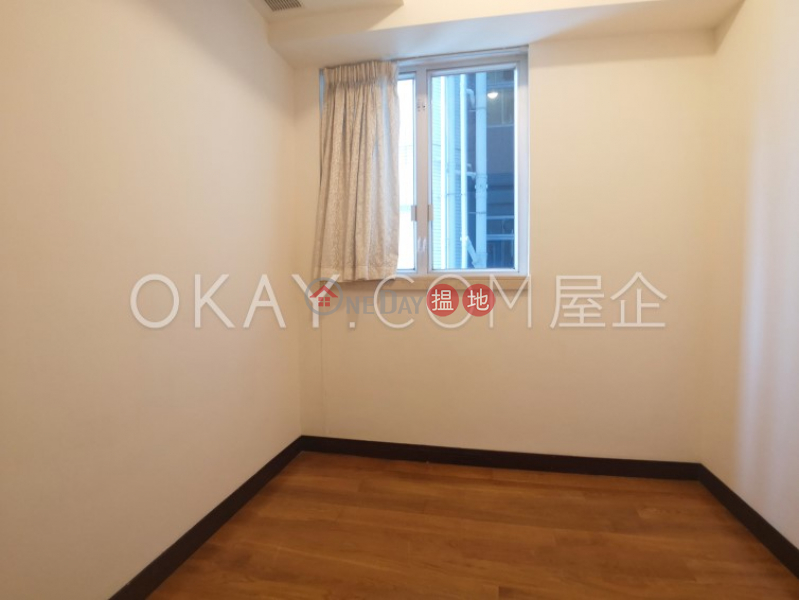 Gorgeous 3 bedroom on high floor with balcony & parking | For Sale | The Legend Block 3-5 名門 3-5座 Sales Listings