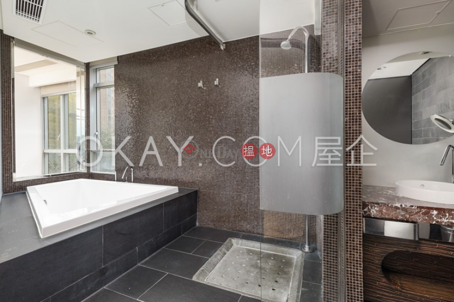 Property Search Hong Kong | OneDay | Residential, Rental Listings | Unique 2 bedroom in Repulse Bay | Rental