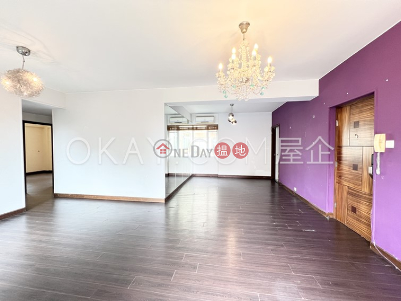 Luxurious 3 bedroom with balcony & parking | Rental | LUNG CHEUNG COURT 龍翔苑 Rental Listings