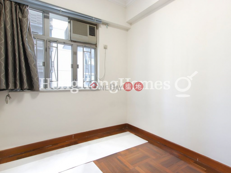 Property Search Hong Kong | OneDay | Residential, Rental Listings | 3 Bedroom Family Unit for Rent at Hing Hon Building