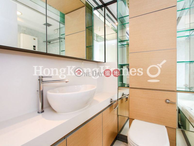 HK$ 40,000/ month | Centrestage Central District, 3 Bedroom Family Unit for Rent at Centrestage