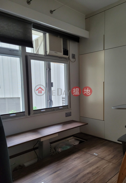 Property Search Hong Kong | OneDay | Residential | Rental Listings On Fung Building Flat E - 2 Bedrooms