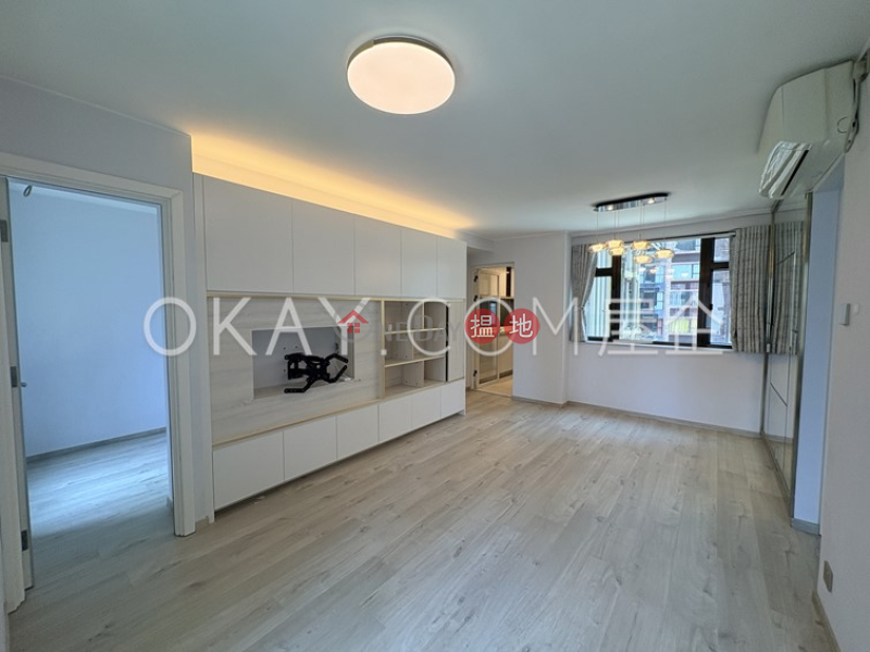 Stylish 3 bedroom in Mid-levels West | Rental | Green Field Court 雅景大廈 Rental Listings