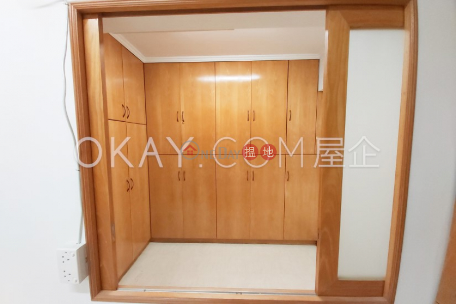 HK$ 8.15M Kiu Fat Building | Western District, Generous 2 bedroom in Sheung Wan | For Sale