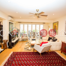 Unique 3 bedroom with terrace & parking | For Sale