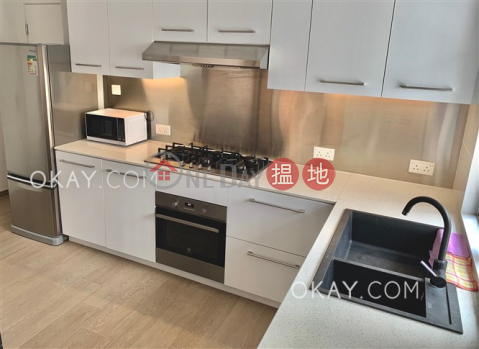 Efficient 2 bed on high floor with sea views & balcony | Rental | Realty Gardens 聯邦花園 _0