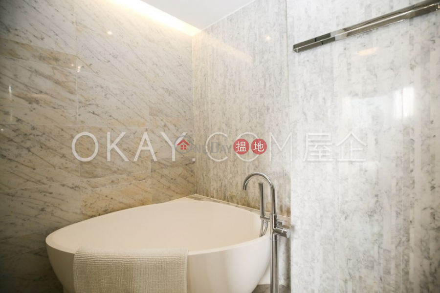 HK$ 19.88M | Homantin Hillside Tower 2 Kowloon City Gorgeous 2 bedroom with balcony | For Sale