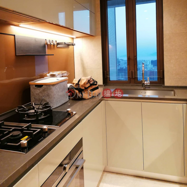3 bedrooms 2 toilet share 3 lady 1 Lohas Park Road | Sai Kung | Hong Kong, Rental HK$ 8,000/ month