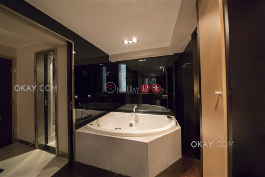 Gorgeous 1 bedroom on high floor with terrace | Rental | Luckifast Building 其發大廈 Rental Listings