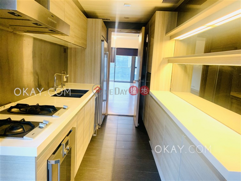 HK$ 80,000/ month | Broadwood Twelve, Wan Chai District | Luxurious 3 bedroom with balcony & parking | Rental