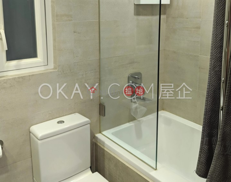 HK$ 25,000/ month, Lok Moon Mansion | Wan Chai District, Lovely 1 bedroom on high floor | Rental