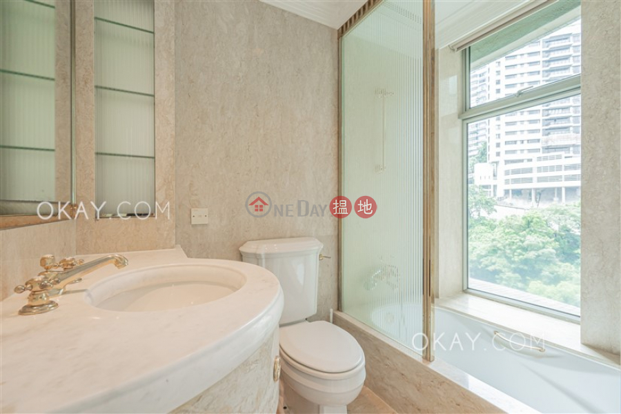 HK$ 128M | Regence Royale, Central District, Luxurious 3 bedroom in Mid-levels Central | For Sale
