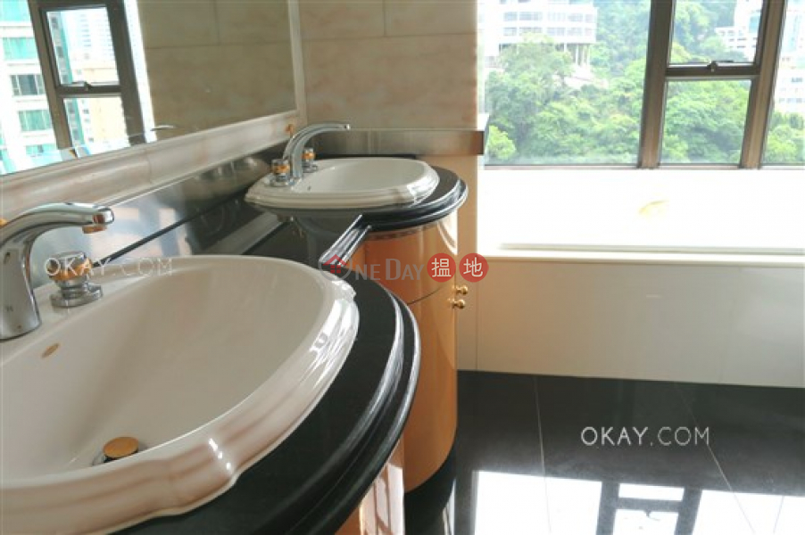Unique 3 bedroom in Mid-levels Central | Rental | Fairlane Tower 寶雲山莊 Rental Listings