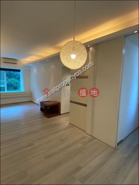 Neoteric Capacious Peak View Apartment18舊山頂道 | 中區-香港|出租|HK$ 35,500/ 月