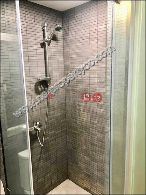 Seaview 1-bedroom unit for lease in Wan Chai | Causeway Centre Block B 灣景中心大廈B座 _0