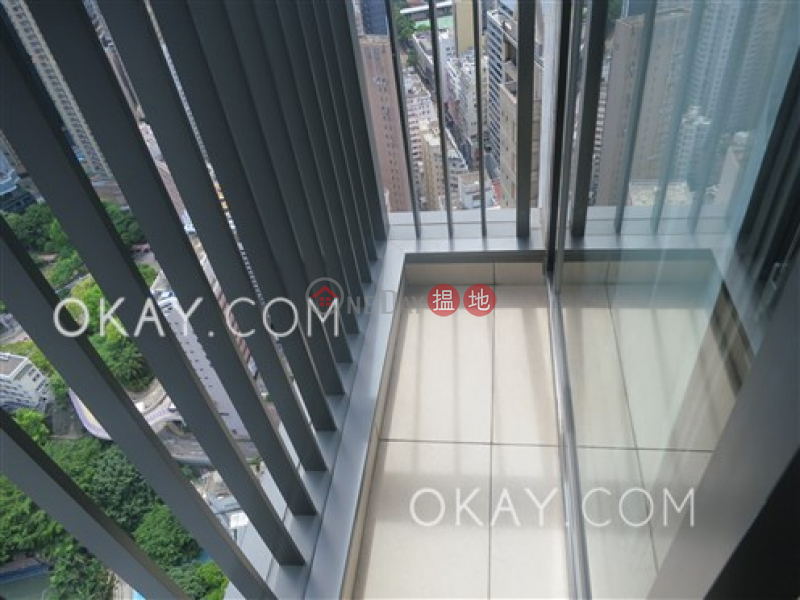 HK$ 40M, The Oakhill, Wan Chai District | Gorgeous 3 bedroom on high floor with balcony & parking | For Sale