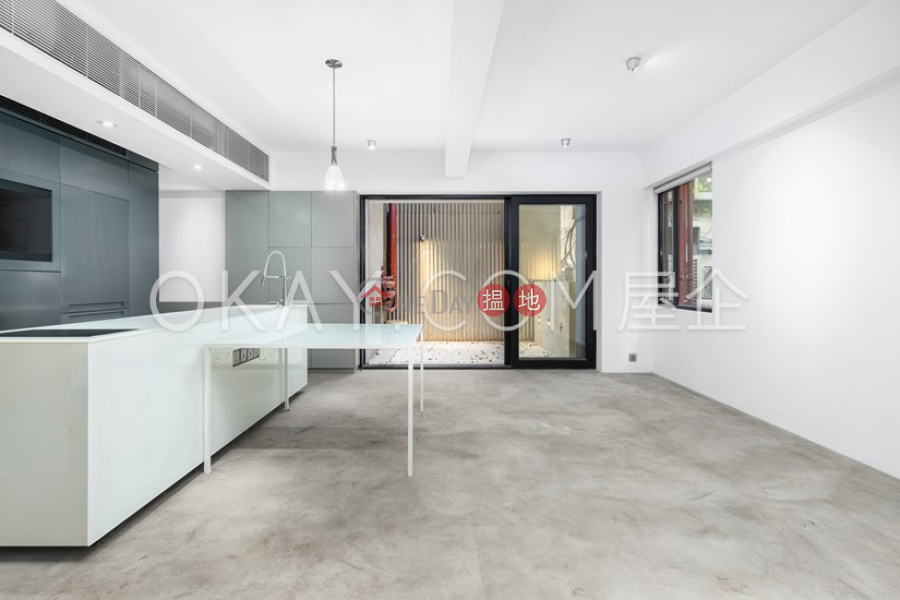 Rare 1 bedroom with terrace | For Sale, Staunton Building 士丹頓街14-18號 Sales Listings | Central District (OKAY-S730834)