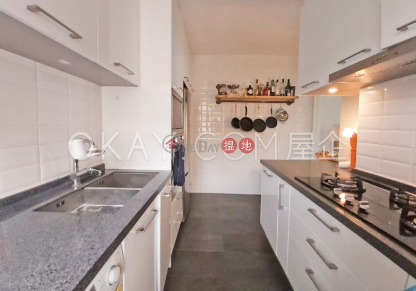 HK$ 19.5M, Glory Heights Western District, Charming 2 bedroom on high floor with harbour views | For Sale