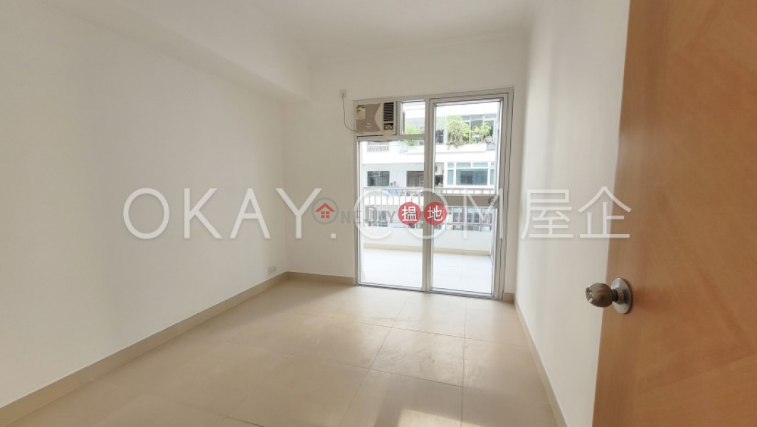 HK$ 43,500/ month, Haywood Mansion Wan Chai District Rare 3 bedroom with balcony | Rental